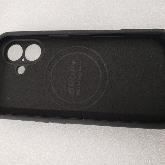 Vooii Magnetic for iPhone 17 Case, Compatible with Magsafe. black. silicone - Picture 8 of 9